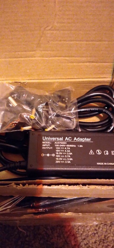 Universal Laptop Charger