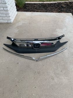 $50 OEM 2018 honda civic chrome front grill