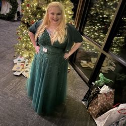 Stunning Formal Emerald Green Corset Gown