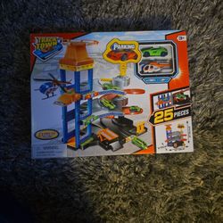 Kids Track town 25 Piece Parking Garage 
