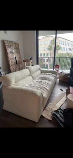 MOVING SALE