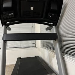 Treadmill (Pro-form 2000)