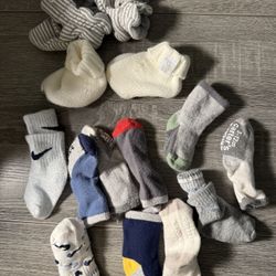Infant Socks, Booties, Bib & Winter Hat