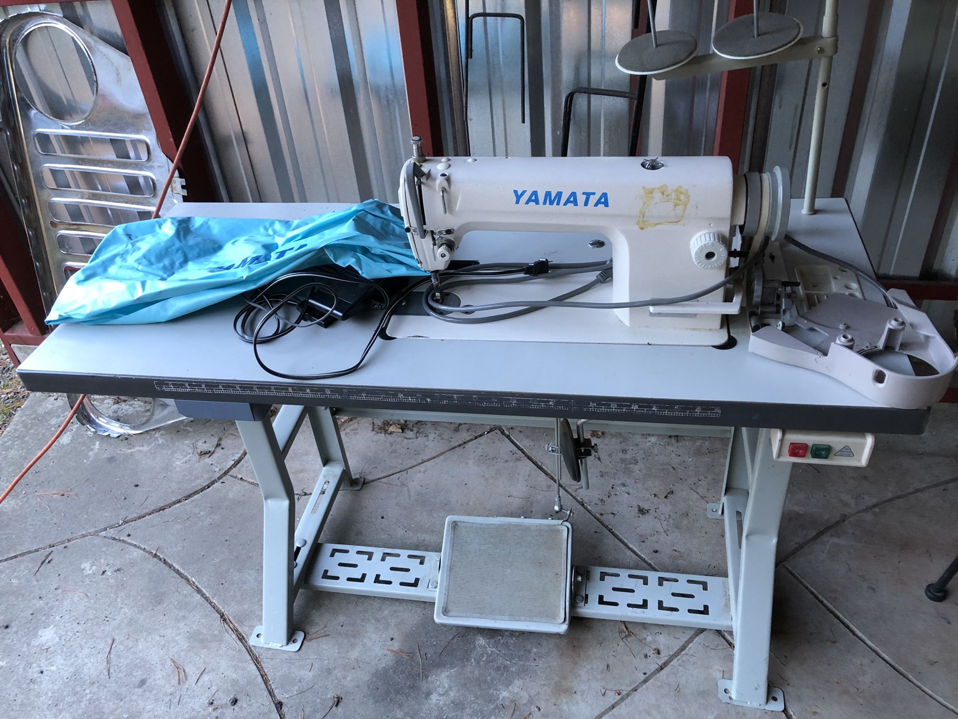 Yamata FY8500 (GC8500) Lockstitch Industrial Sewing Machine Servo Motor