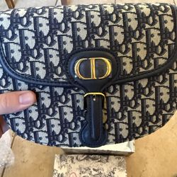 Dior purse