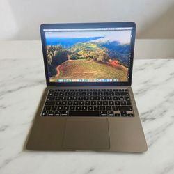 MacBook Air 13 Inch M1