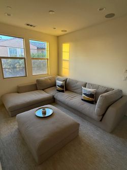 Modern L-Shaped Sectional Sofa with Ottoman – Excellent Condition
