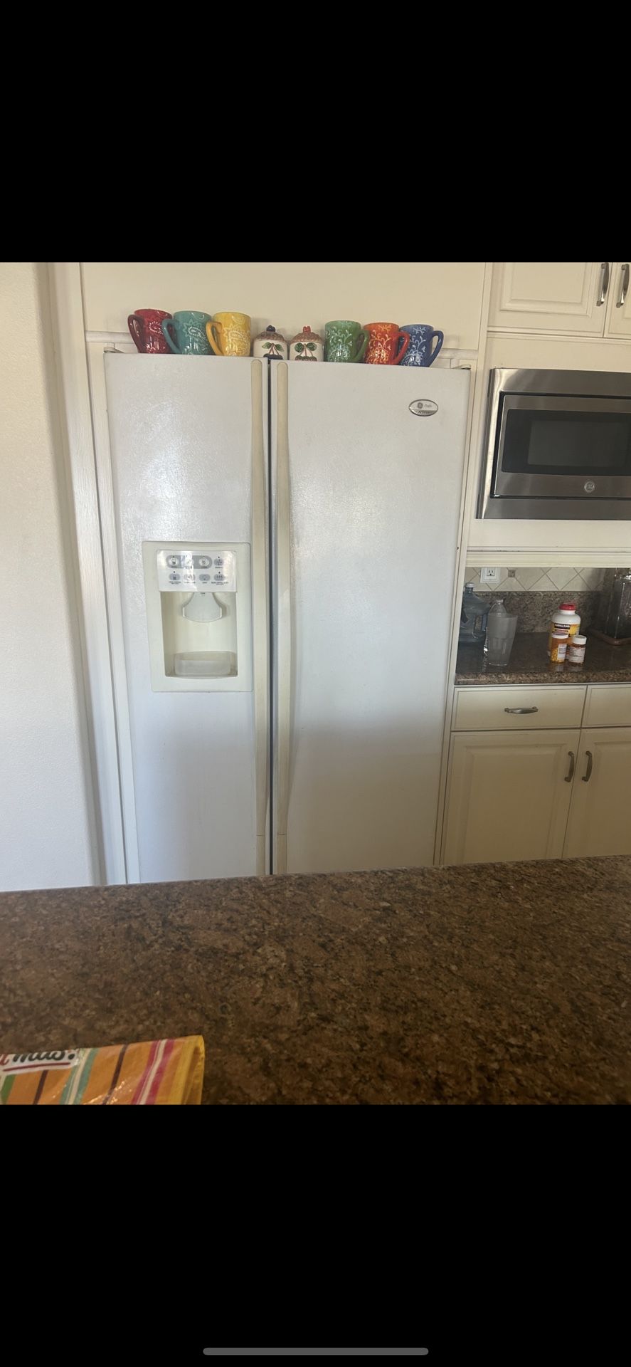 WHIRLPOOL RFRIGERATOR AND FREEZER