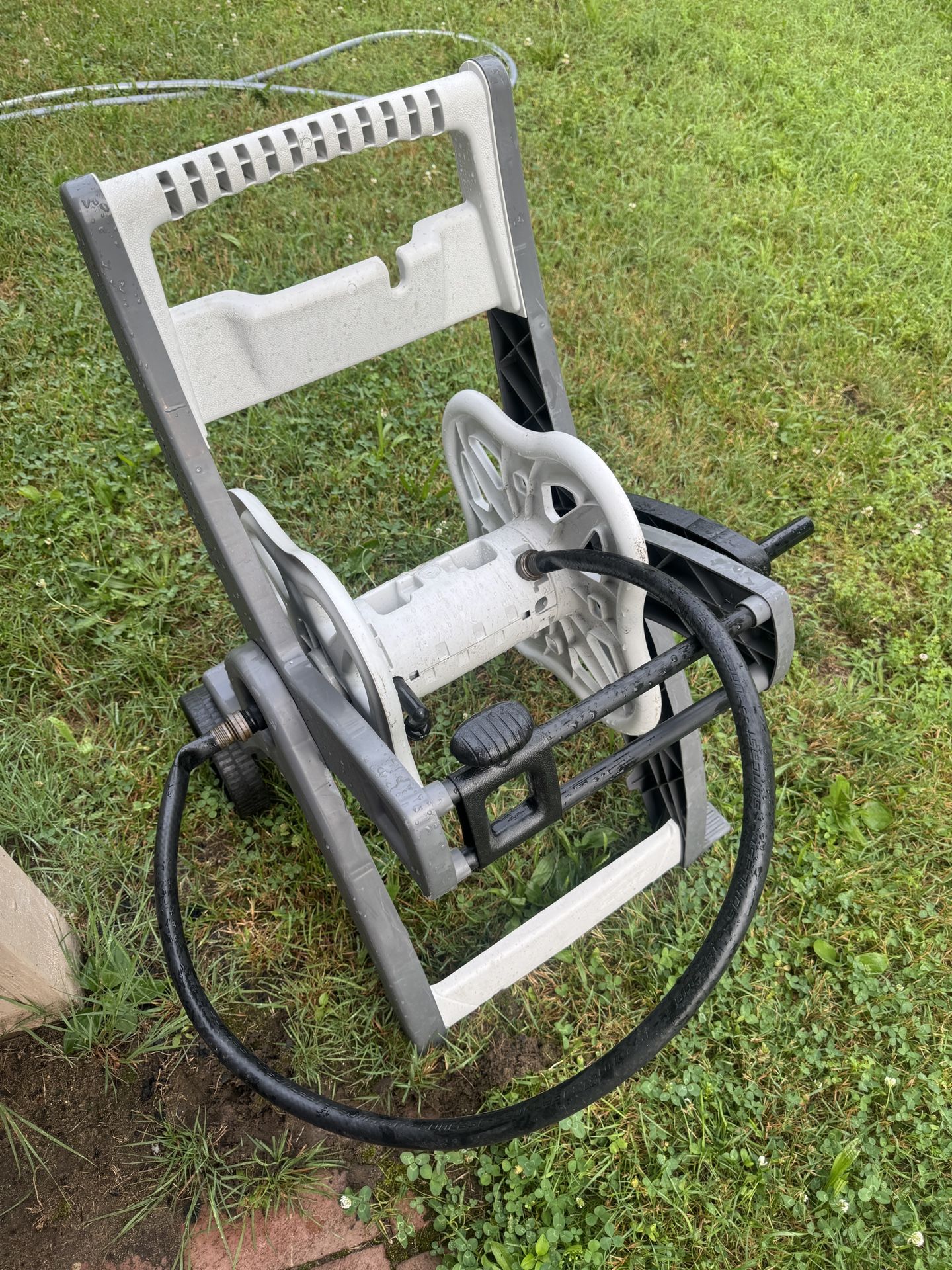 Hosemobile Plastic cart - Lowe’s