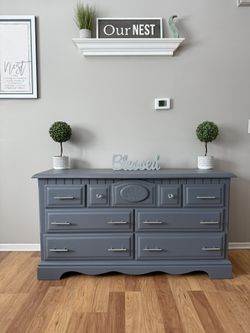 ✨🩶Beautiful Solid Oak Dresser🩶✨