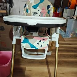Peg Perego Prima Pappa Zero3 High Chair + Extra Cover
