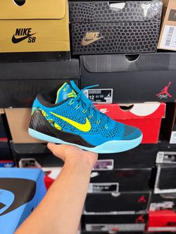Kobe 9 Elite Low Protro Perspective size 9.5 (Tried On)