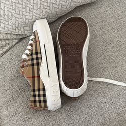 Burberry Sneakers For Men 8.5