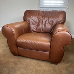 Carson’s Leather Sofa & Two Chairs