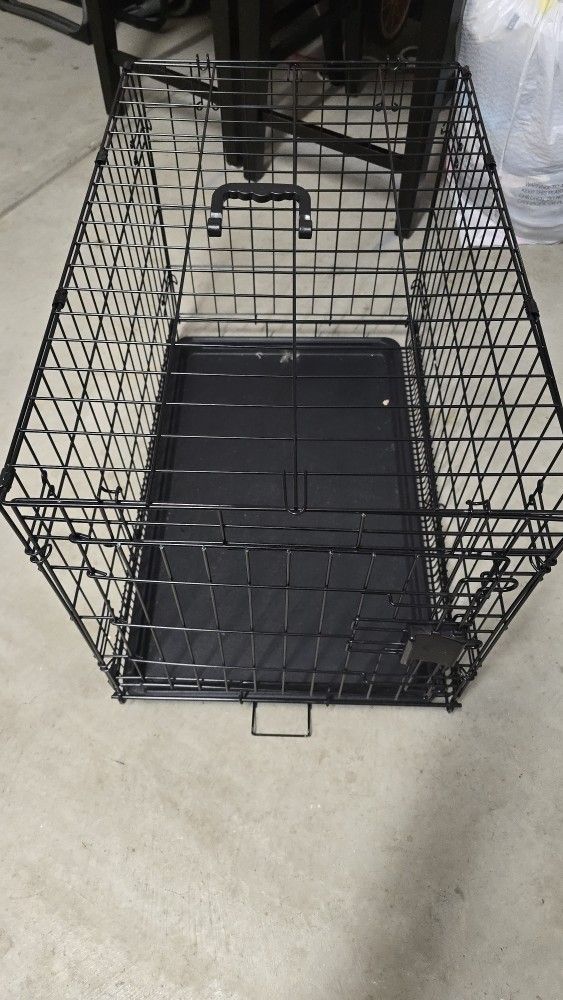 Dog Kennel And Playpen Med Dog