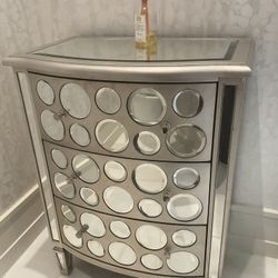 Super Cool Bevel Mirror Bubble Chest Of Drawers