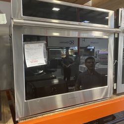 GE Monogram Stainless Steel 30” Smart Electric Convection Single Wall Oven Statement Collection 