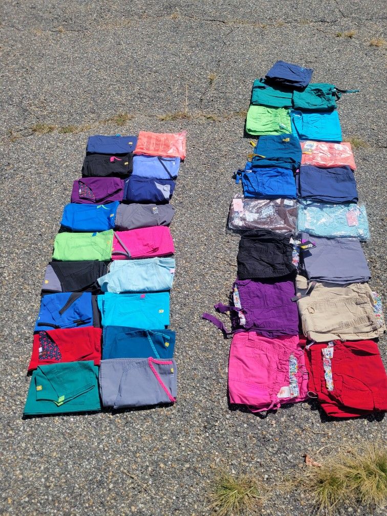 Women's Large/Tall Scrubs 18ct Tops 17ct Bottoms Various Brands/Styles Lot Sale