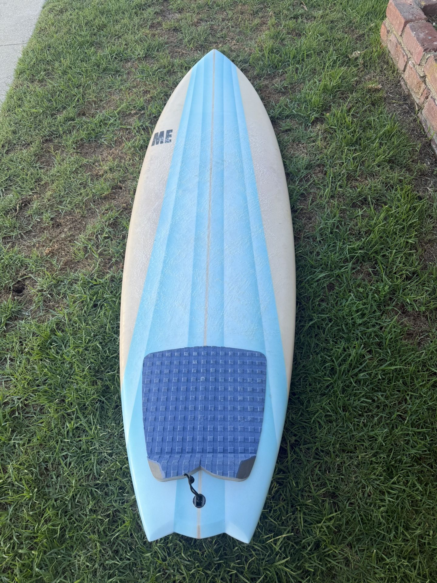 Surfboard 6'0 Twin Fin + 1. Epoxy