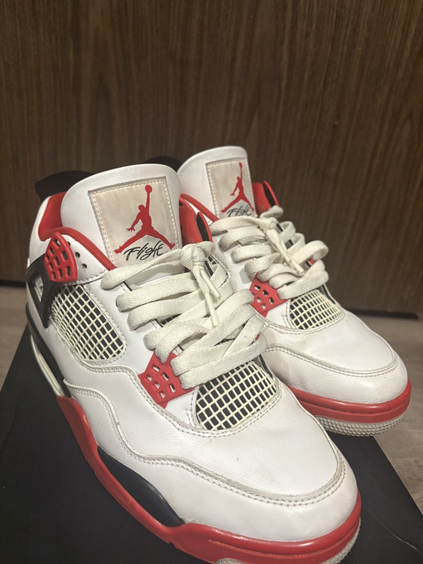 Jordan 4 Fire Red