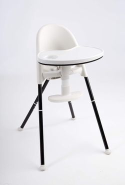 BRAND NEW IN BOX Primo Cozy Tot Deluxe Convertible Folding High Chair & Toddler Chair