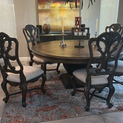 Hooker Dining Room Set With Six Chairs