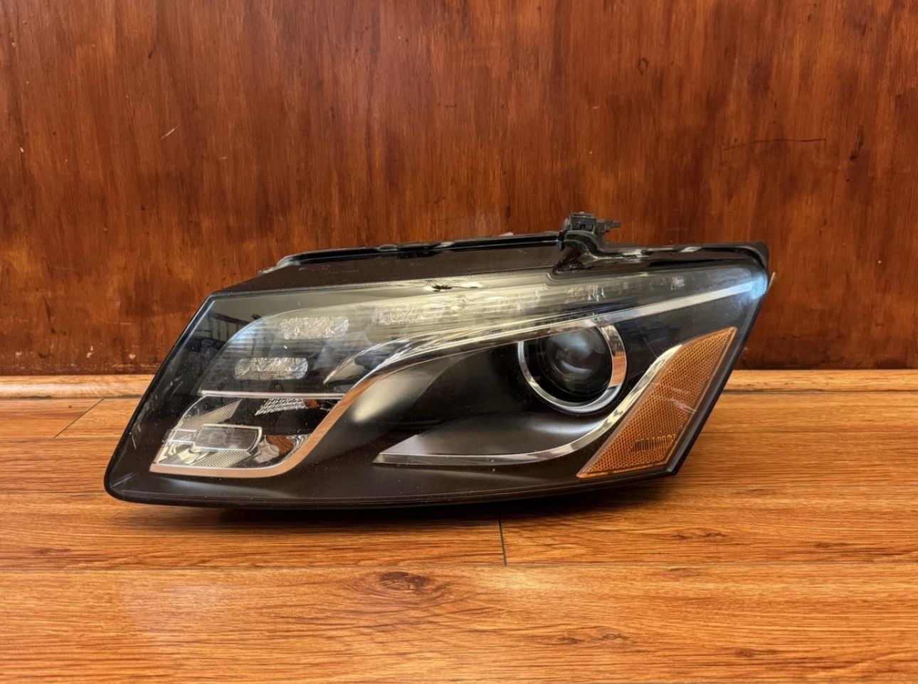 OEM 2009-2012 Audi Q5 Xenon HID Complete Front Left Driver Side Headlight