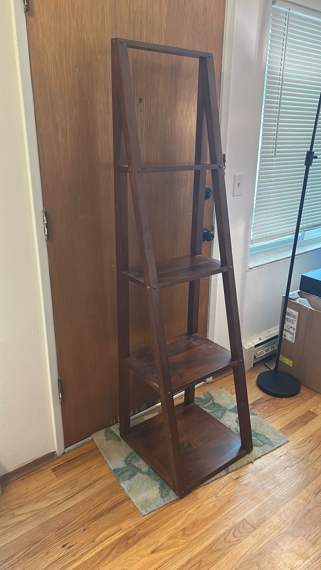 4 Level Shelving Unit