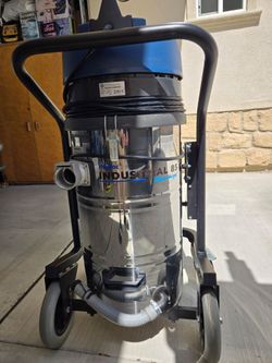 SkyVac 85 Industrial Vaccum.