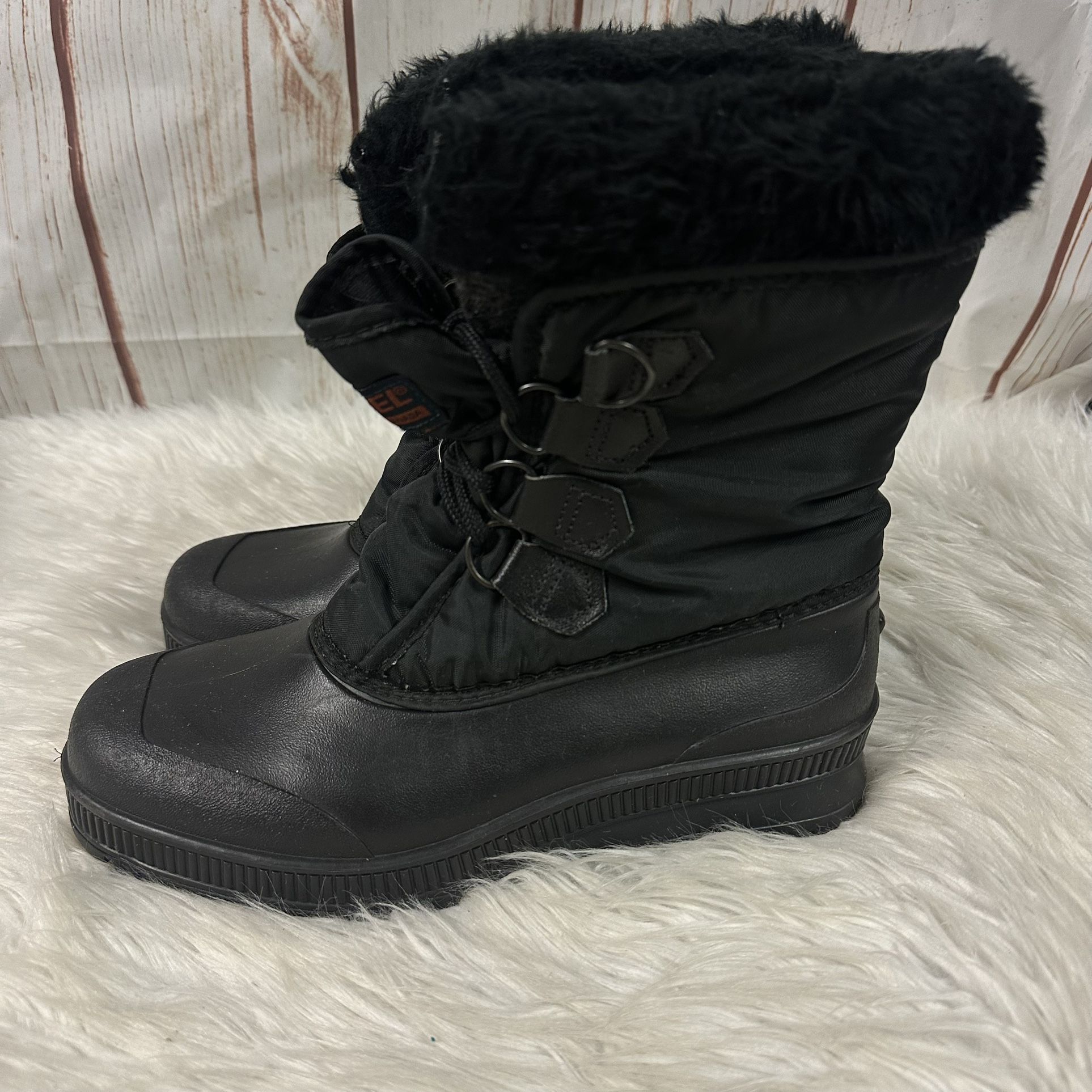 womens size 9 Sorel snow boots