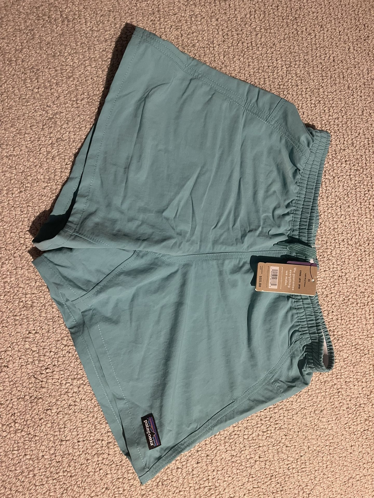 women's shorts 3 Pcs, Patagonia , XS . sweatshirt 1 Pcs , Patagonia , S.