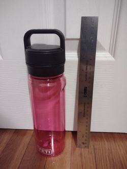 YETI Yonder 25 oz (750 mL) Water Bottle - Power Pink Clear Lightweight w/ Chug Cap