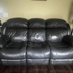 Black Electrical Reclinable Sofa and Love Seat 