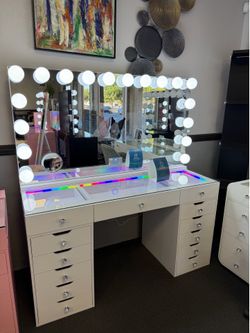 White Makeup vanity set