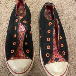 Kids Size 2 Converse 