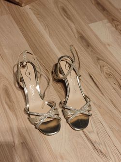 Women's shoes size 9