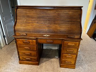 Roll top desk