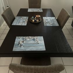 Almost New (3 Years Old) Barely Used Downing Room Set