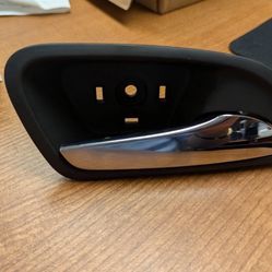 Interior Door Handle Front/Rear-Right GM Parts, black