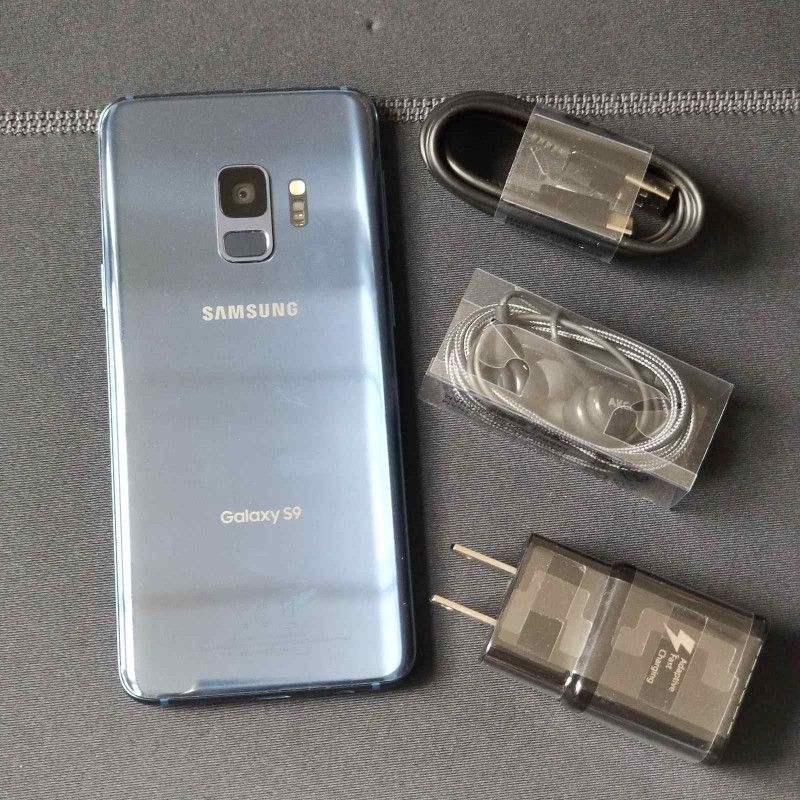 Samsung Galaxy S9 , Unlocked   for all Company Carrier ,  Excellent Condition  Like New 