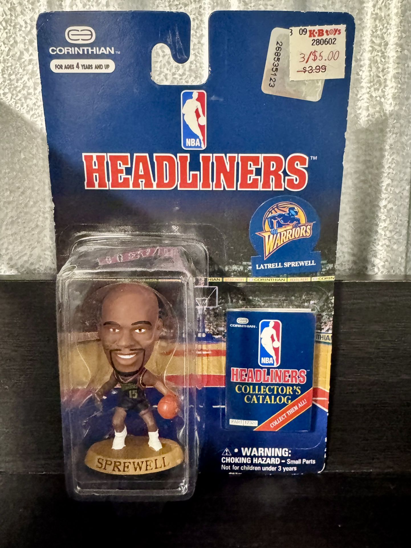 Vintage NBA/NFL Headliners Figures – Sprewell, Garnett, Webber, Stoudamire, Marcus Allen – Sealed 90s Lot (6)