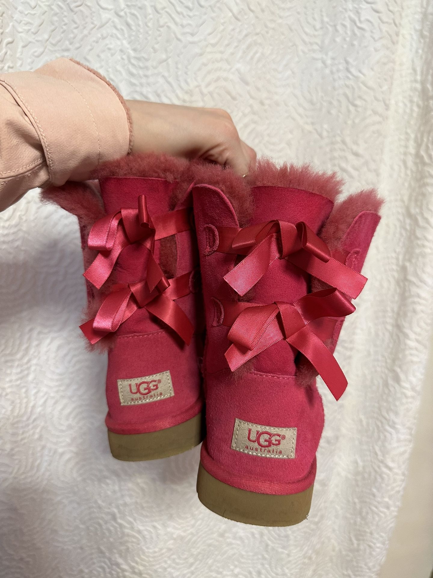 Pink Uggs Size 6