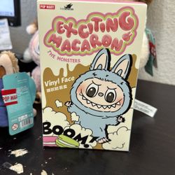 The monster-exciting macaron vinyl Face Blind Box 