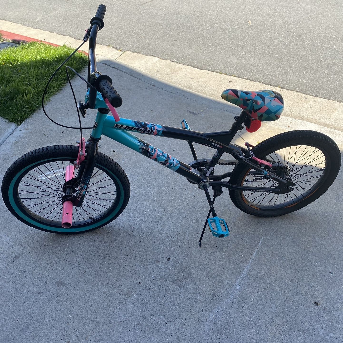 Tempest girls bike sale