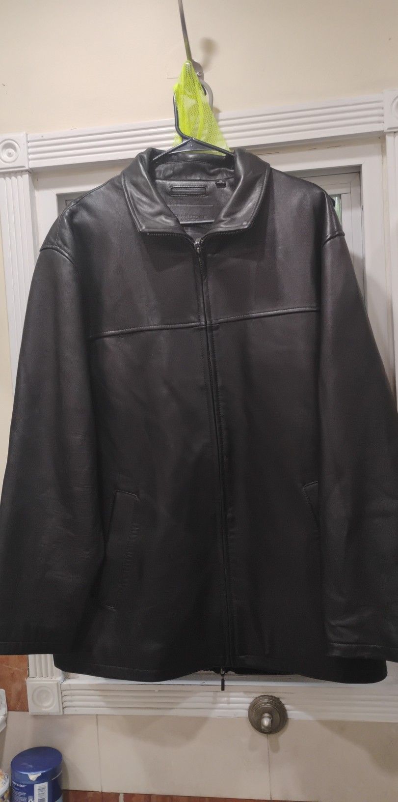 Round tree & Yorkee Leather Jacket