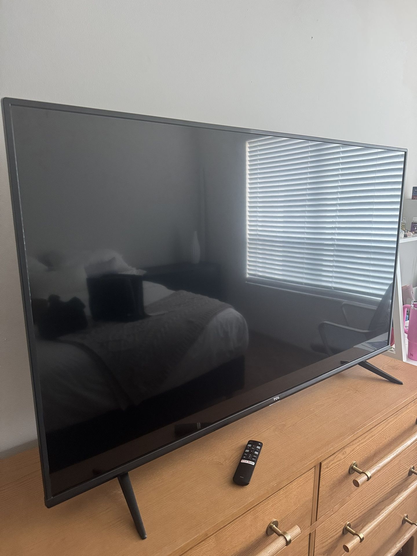 55’ Flatscreen TV - TCL