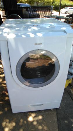Bosch 500 next series front load dryer$150 firm in super clean condition comes with the 90 day warranty