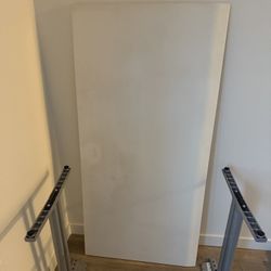 White Computer Table - Sleek, Sturdy, & Lightweight