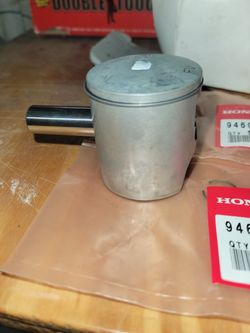 Genuine honda piston kit for CR85