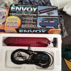 Envoy vehicle courtesy system